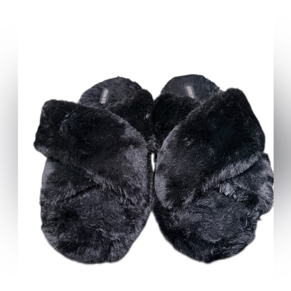 Steve Madden Shoes - Steve Madden Women's Faux Fur Criss Cross Comfy Slippers Size  Largest Black